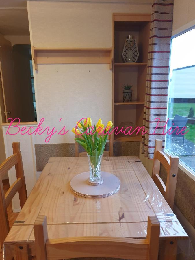 Becky'S Caravan At Marton Mere 블랙풀 외부 사진